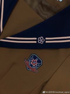 紀枝中·六色水手领西服-资料图