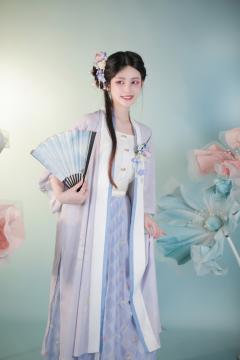 丹璃-资料图