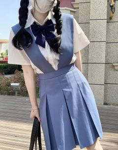 箱褶背心裙-资料图