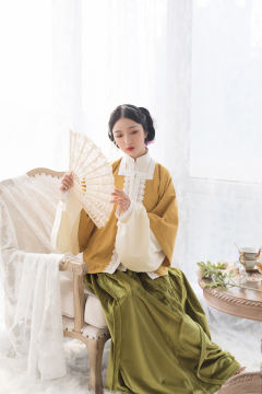 果缤纷·方领-资料图