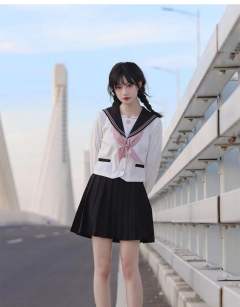洛璃高·套装-资料图
