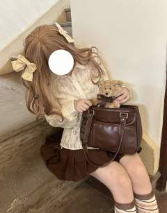 同学录制服包-资料图