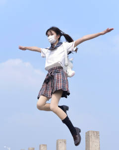 誉迟中·水手服-资料图
