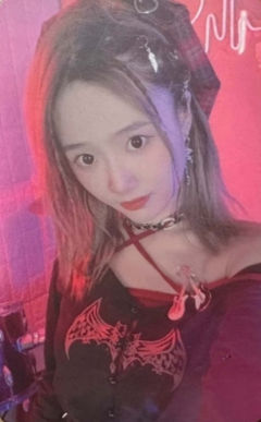 张梦慧 八周年纪念小卡 ver.B