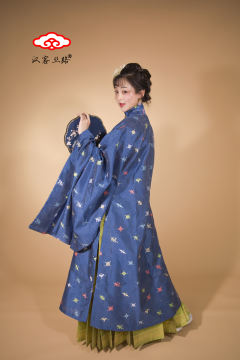 多宝缠枝牡丹·衫-资料图