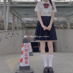 小奶糖 衬衫-资料图