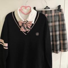 野川莓莓·套头毛衣-资料图