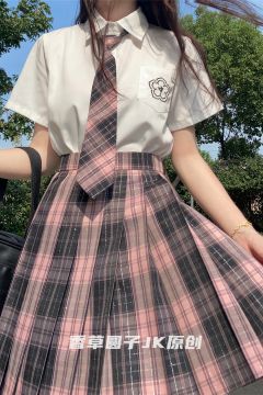 霉霉黑巧-资料图