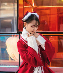 毛茸茸·毛领-资料图