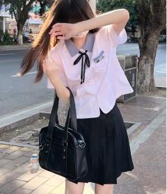 衬衫短袖-资料图