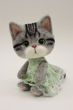 穿裙子的猫-资料图