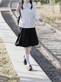 小和女子·衬衫-资料图