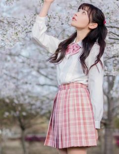 春日小熊·衬衫-资料图