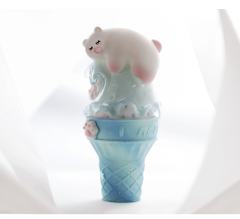 极地拥抱-资料图
