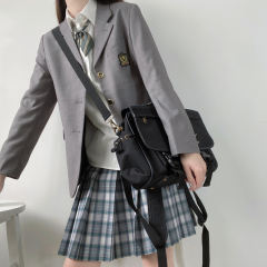 本佐中·西服-资料图