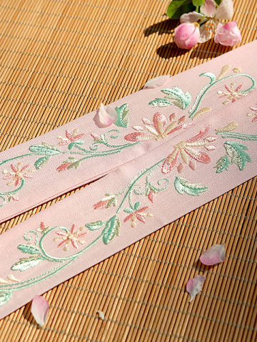 莲花·发带