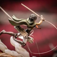 Elite Exclusive Statue 铠之巨人 三笠·阿克曼 巨人 -资料图