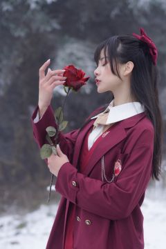 爱丽丝小姐-资料图