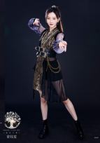 青钰雯 应许之地海报