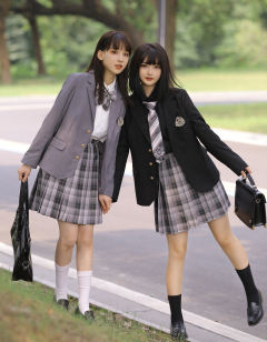玫瑰礼赞·西服-资料图
