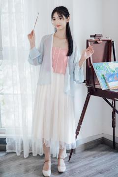 阳光姐妹淘:如意-资料图