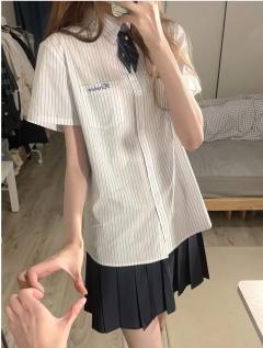 条纹衬衫-资料图