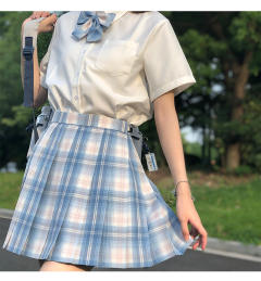 琉璃镜-资料图