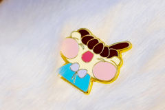 杜松松徽章-资料图