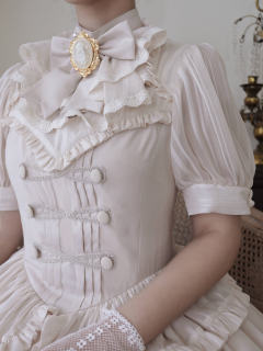 玫瑰骑士-资料图