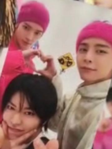 Ay-Yo一期随机卡合照 ver.A 囧绒悠