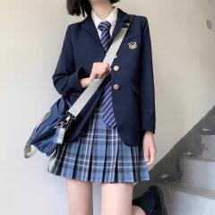 京吉高·西服-资料图