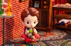 菲比学骑车-资料图