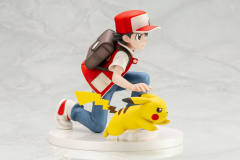Pokémon Center Original Figure 皮卡丘 红 -资料图