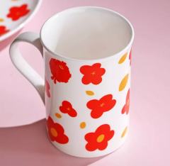小红花马克杯-资料图
