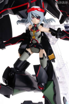A.G.P. 拉芙拉·布迪威伊 Schwarzer Regen Panzer Kanonier-资料图