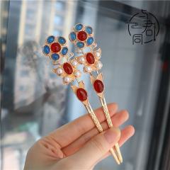 镶珠宝玉花蝶金簪-资料图
