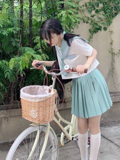 薄荷色水手服-资料图