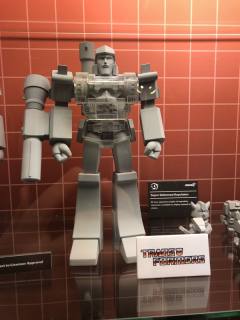 Super Cyborg 威震天 
