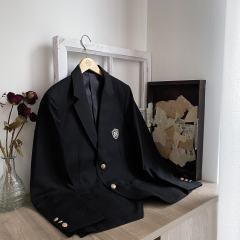 畈知高·西服-资料图