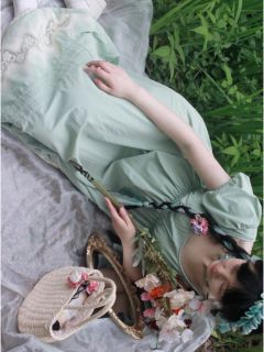 鸢尾信-资料图