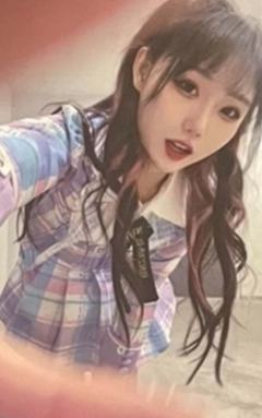 王依柳 23白情