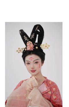 仿唐乐舞陶女俑服饰-资料图