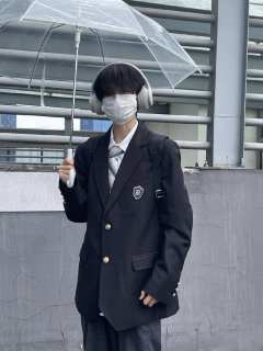 畈知高·西服-资料图