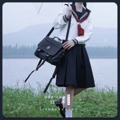 白身绀领白三本·冬服