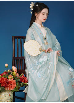 如梦令1-资料图