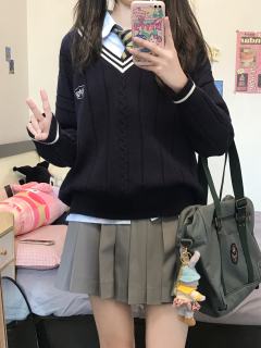 长袖毛衣-资料图