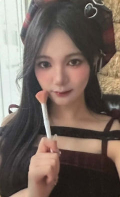 袁涵 八周年纪念小卡 ver.B