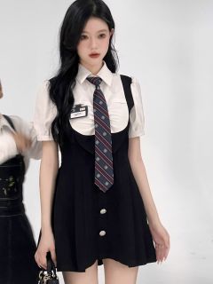 美式制服-资料图