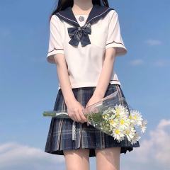 誉迟中·水手服-资料图