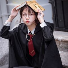 小魔女-资料图